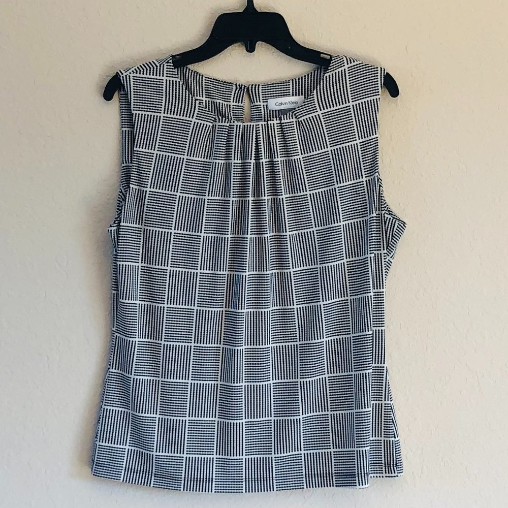 Calvin Klein black/white pattern blouse size L